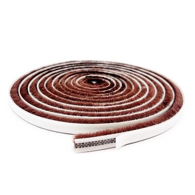 Moderne conception PP Matériau de fermeture de bande de porte balayeur pour la fonction insectifuge