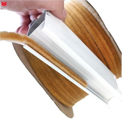 Porte anti-bruit Météo Pile de laine enlevant le sceau Groove Mohair Strip météo avec fonction anti-insectes