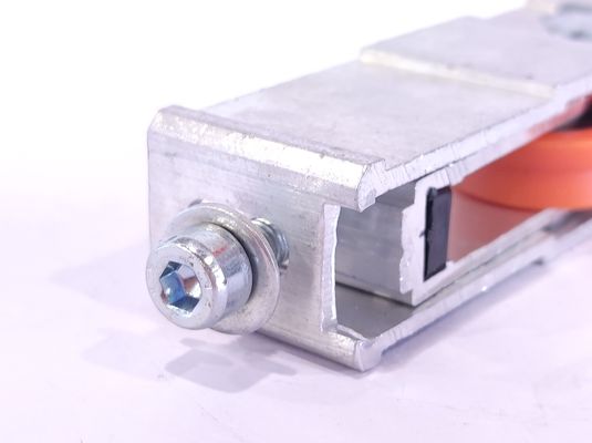 Rouleau de porte et de fenêtre à haute charge brun pour aluminium et alliage de zinc
