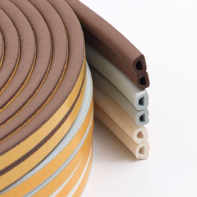 Portes et fenêtres bande d'étanchéité en caoutchouc éponge EPDM auto-adhésif en couleurs avec hauteur de pile de 3-25 mm et largeur de 3-50 mm