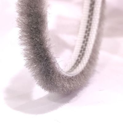 Style de conception moderne CLJ pincé à l'épreuve du vent à l'épreuve de la poussière brosse à mohair avec plastique Weatherstripping et hauteur de pile 3-25mm