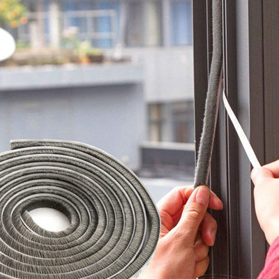Design moderne porte du fond de joint bande anti-poussière et imperméable à l'eau avec fenêtre pile bandes météo