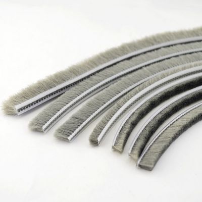 Pile de porte en PP, bande météo, pinceau de fenêtre, joint étanche à l'eau, bande d'étanchéité pour fenêtre et porte 100% PP, hauteur de pile 3-25 mm / largeur 3-50 mm
