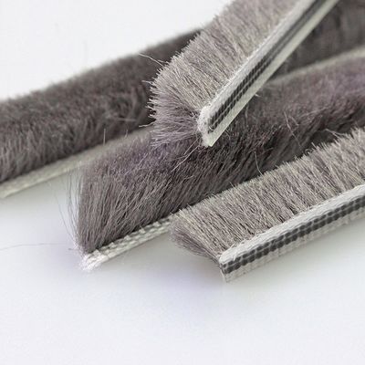 Pile de porte en PP, bande météo, pinceau de fenêtre, joint étanche à l'eau, bande d'étanchéité pour fenêtre et porte 100% PP, hauteur de pile 3-25 mm / largeur 3-50 mm