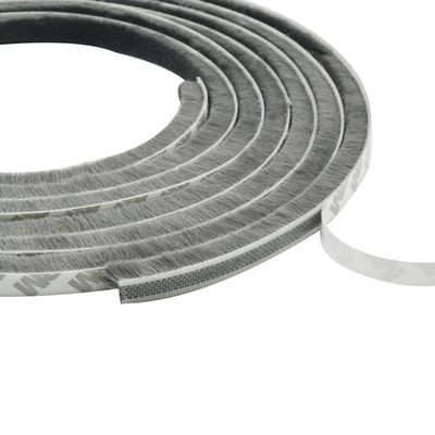 Des joints de porte à l'épreuve de la poussière de conception moderne avec bande météo à pile 100% PP et adhésif à fusion à chaud